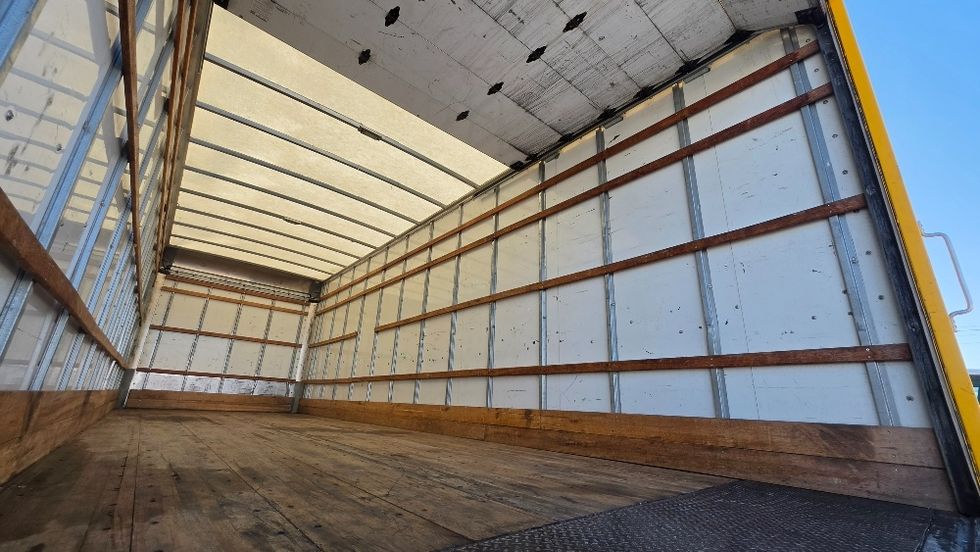 Medium Duty Box Truck-Light and Medium Duty Trucks-International-2021-MV607-Ocala-FL-242,737\n\t\tmiles-$ 34,250 - Image 11
