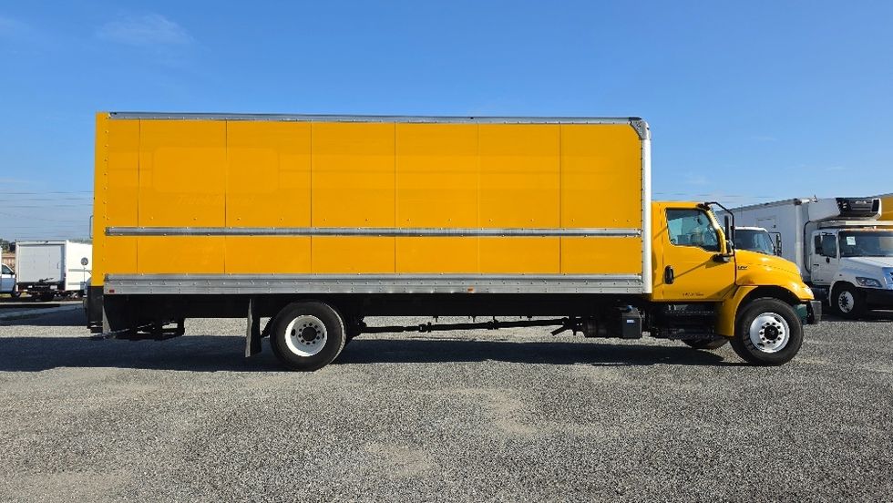 Medium Duty Box Truck-Light and Medium Duty Trucks-International-2021-MV607-Ocala-FL-242,737\n\t\tmiles-$ 34,250 - Image 14