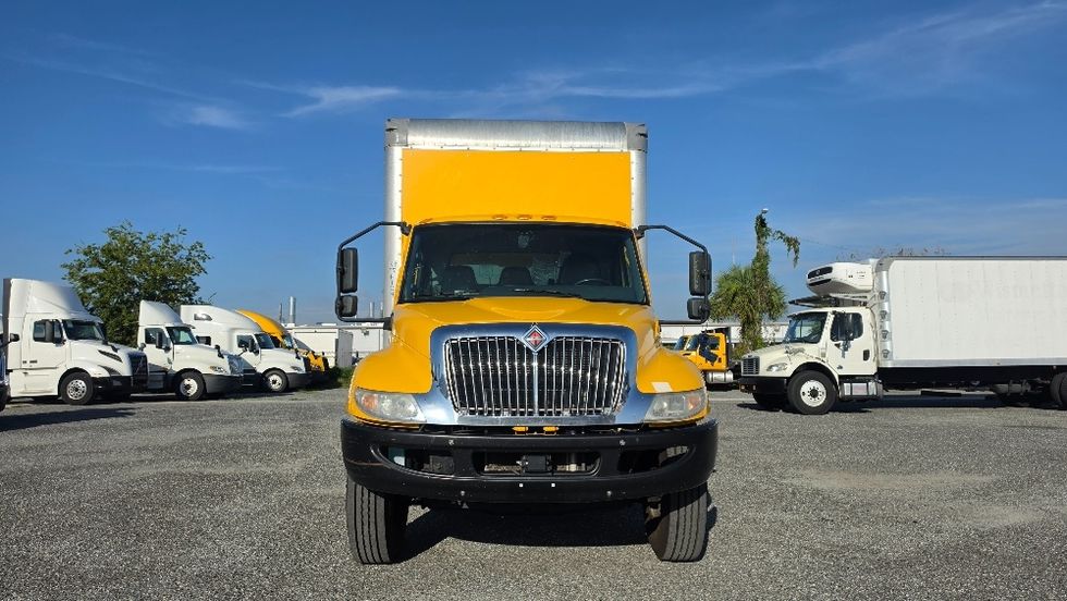 Medium Duty Box Truck-Light and Medium Duty Trucks-International-2021-MV607-Ocala-FL-242,737\n\t\tmiles-$ 34,250 - Image 2