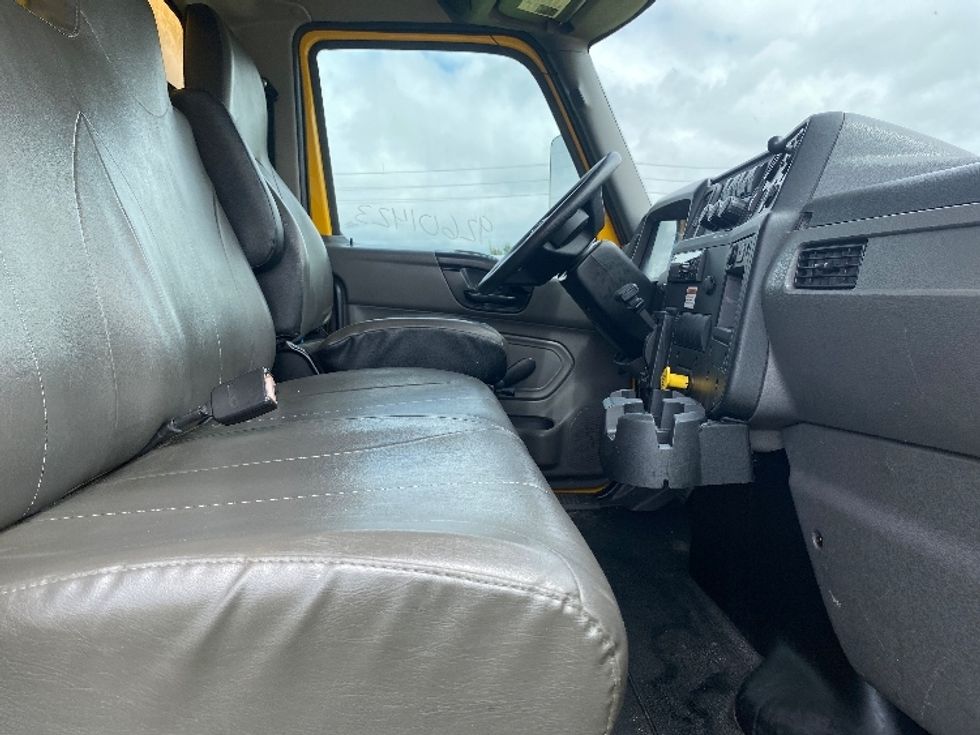 Medium Duty Box Truck-Light and Medium Duty Trucks-International-2021-MV607-Ocala-FL-243,717\n\t\tmiles-$ 35,500 - Image 22