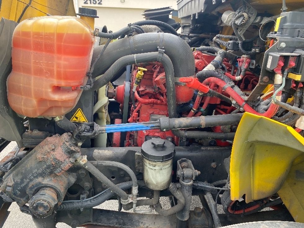 Medium Duty Box Truck-Light and Medium Duty Trucks-International-2021-MV607-Ocala-FL-243,717\n\t\tmiles-$ 35,500 - Image 24