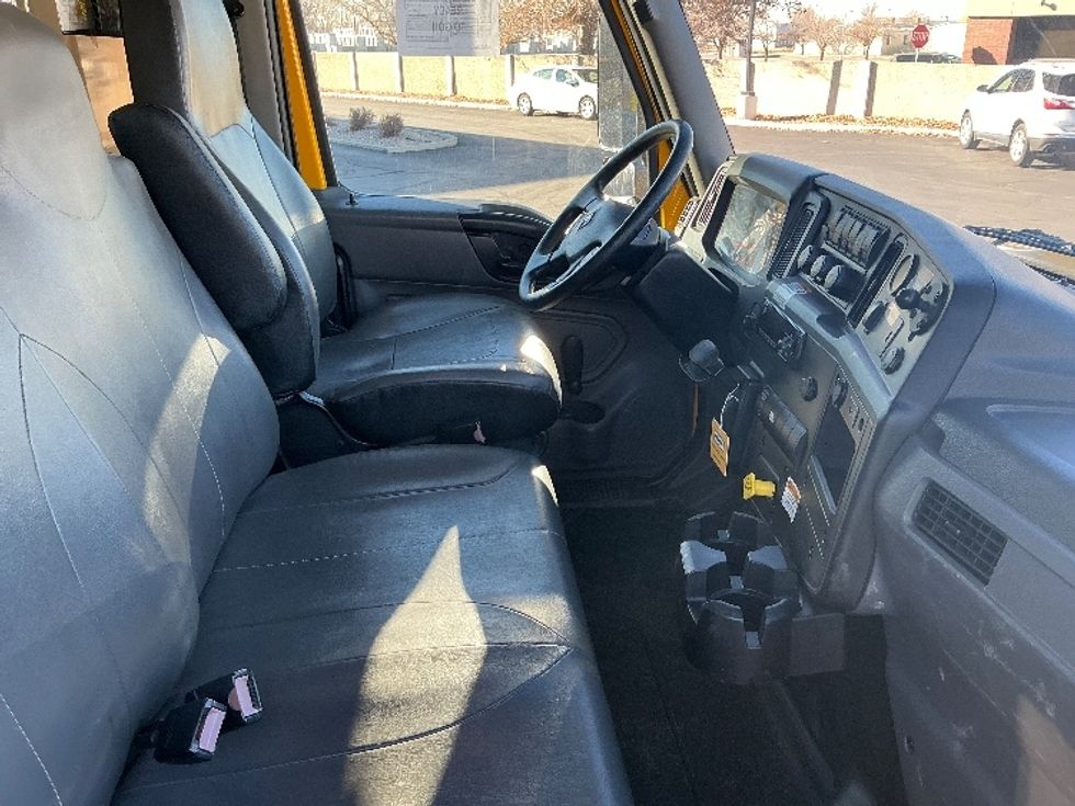 Medium Duty Box Truck-Light and Medium Duty Trucks-International-2021-MV607-Ogden-UT-164,728\n\t\tmiles-$ 47,500 - Image 21