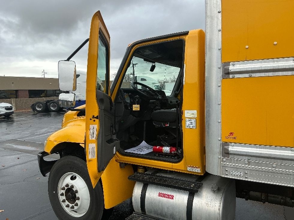 Medium Duty Box Truck-Light and Medium Duty Trucks-International-2021-MV607-Ogden-UT-220,068\n\t\tmiles-$ 39,250 - Image 16