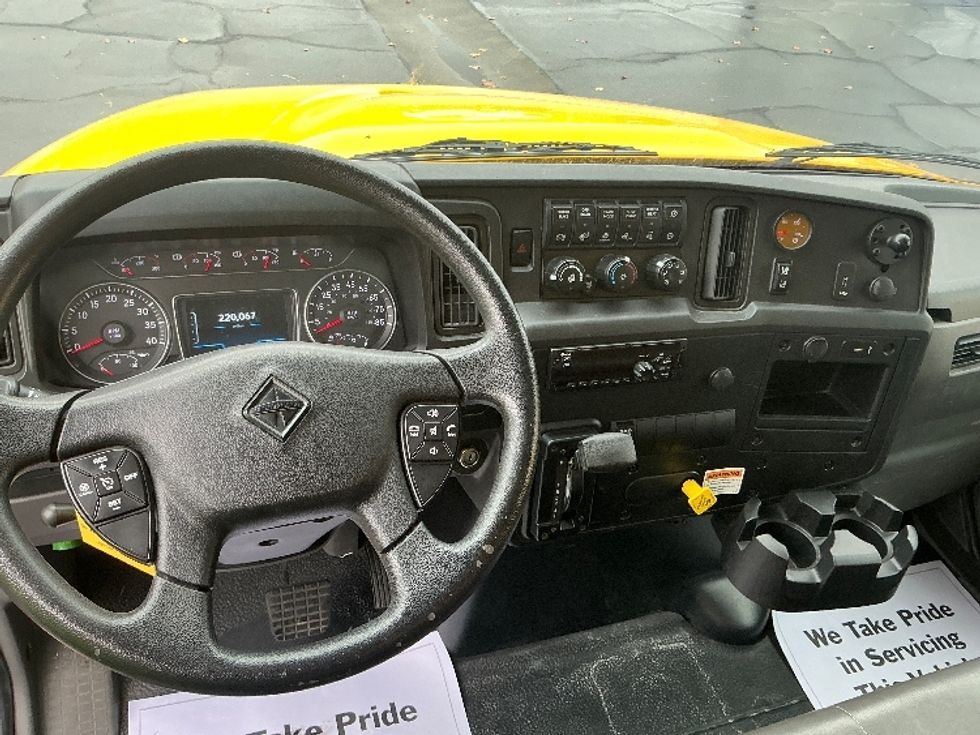 Medium Duty Box Truck-Light and Medium Duty Trucks-International-2021-MV607-Ogden-UT-220,068\n\t\tmiles-$ 39,250 - Image 18
