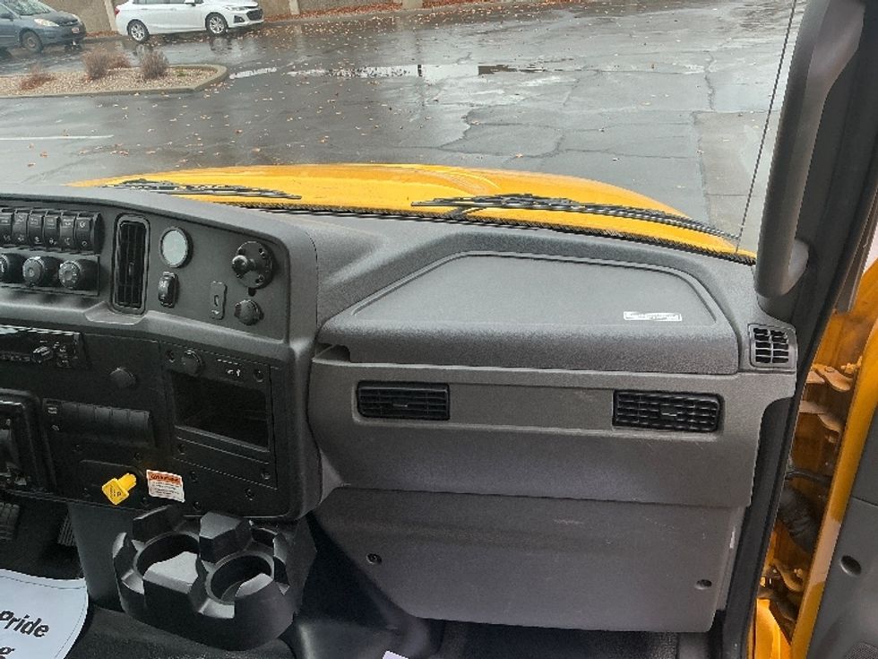 Medium Duty Box Truck-Light and Medium Duty Trucks-International-2021-MV607-Ogden-UT-220,068\n\t\tmiles-$ 39,250 - Image 21