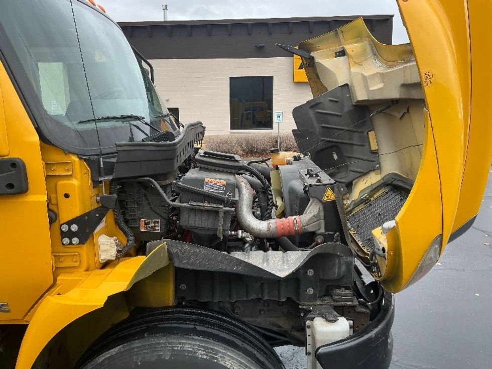 Medium Duty Box Truck-Light and Medium Duty Trucks-International-2021-MV607-Ogden-UT-220,068\n\t\tmiles-$ 39,250 - Image 23