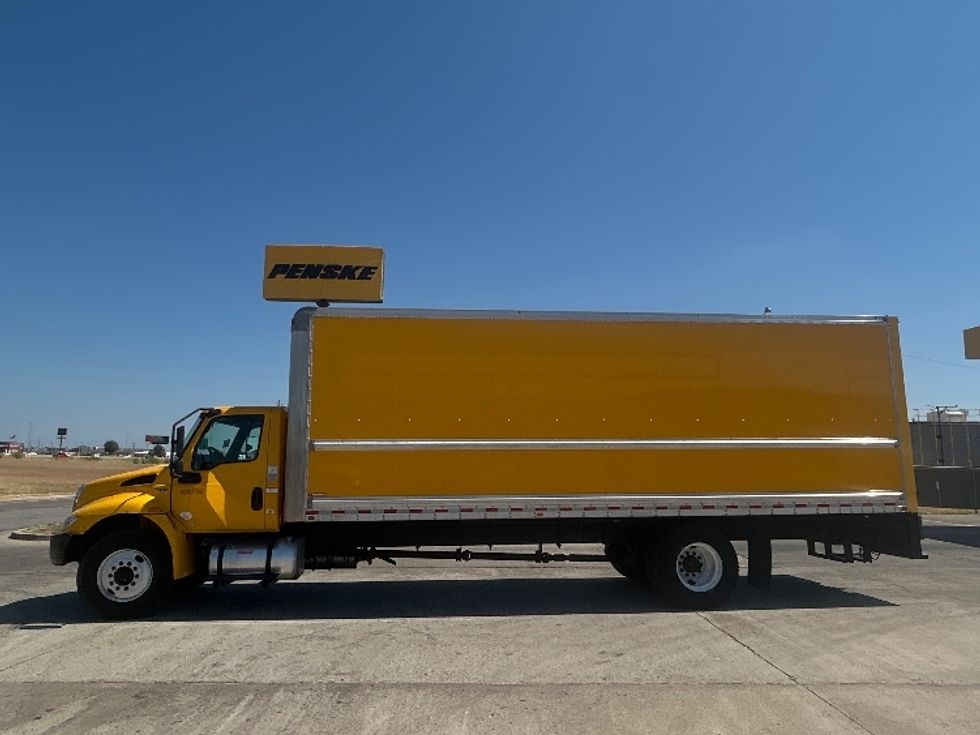 Medium Duty Box Truck-Light and Medium Duty Trucks-International-2021-MV607-Oklahoma City-OK-178,987\n\t\tmiles-$ 48,250 - Image 4