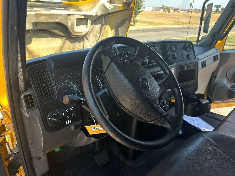 Medium Duty Box Truck-Light and Medium Duty Trucks-International-2021-MV607-Oklahoma City-OK-178,987\n\t\tmiles-$ 48,250 - Image 16