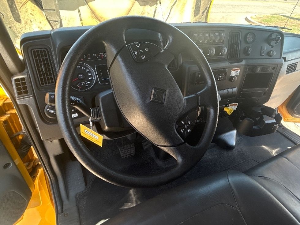 Medium Duty Box Truck-Light and Medium Duty Trucks-International-2021-MV607-Oklahoma City-OK-178,987\n\t\tmiles-$ 48,250 - Image 17