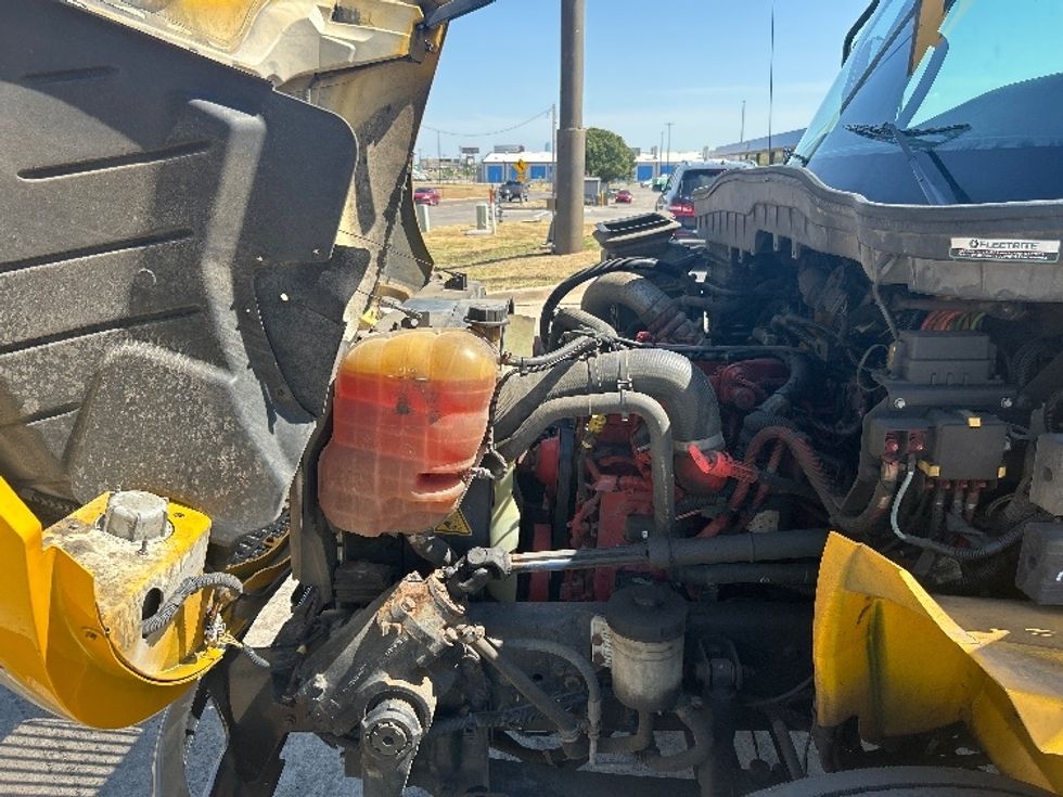 Medium Duty Box Truck-Light and Medium Duty Trucks-International-2021-MV607-Oklahoma City-OK-178,987\n\t\tmiles-$ 48,250 - Image 23