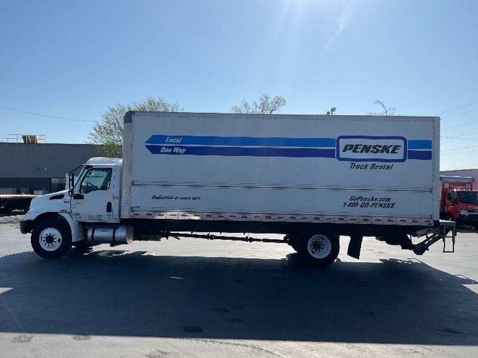 Medium Duty Box Truck-Light and Medium Duty Trucks-International-2021-MV607-Oklahoma City-OK-180,354\n\t\tmiles-$ 54,750 - Image 4
