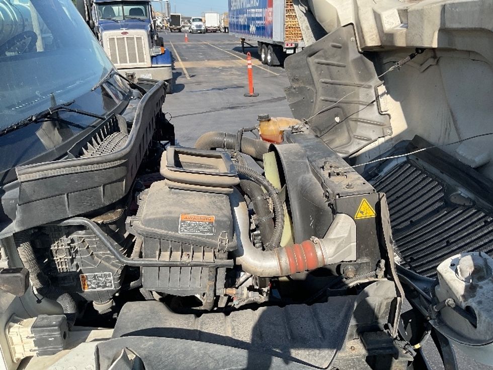 Medium Duty Box Truck-Light and Medium Duty Trucks-International-2021-MV607-Oklahoma City-OK-180,354\n\t\tmiles-$ 54,750 - Image 22