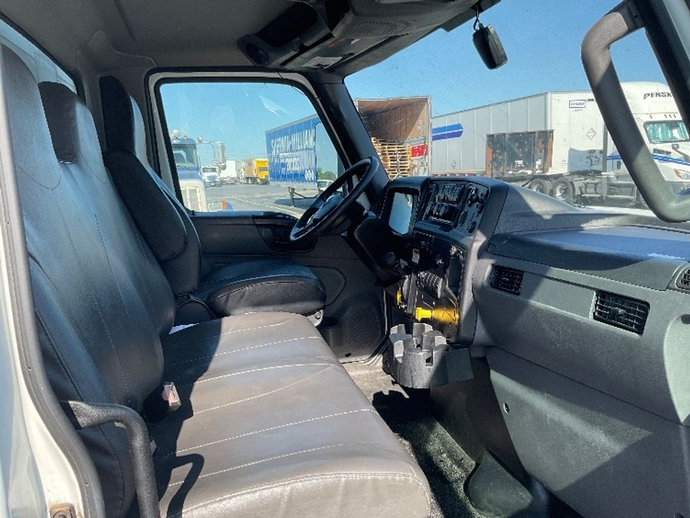Medium Duty Box Truck-Light and Medium Duty Trucks-International-2021-MV607-Oklahoma City-OK-180,354\n\t\tmiles-$ 54,750 - Image 21