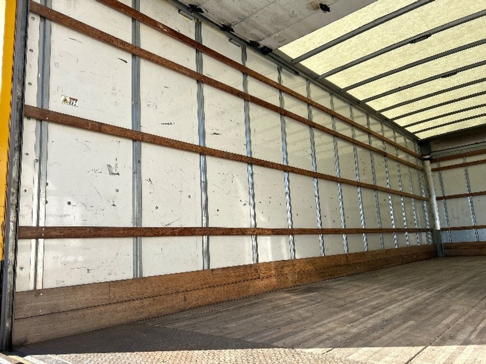 Medium Duty Box Truck-Light and Medium Duty Trucks-International-2021-MV607-Oklahoma City-OK-200,912\n\t\tmiles-$ 42,250 - Image 10