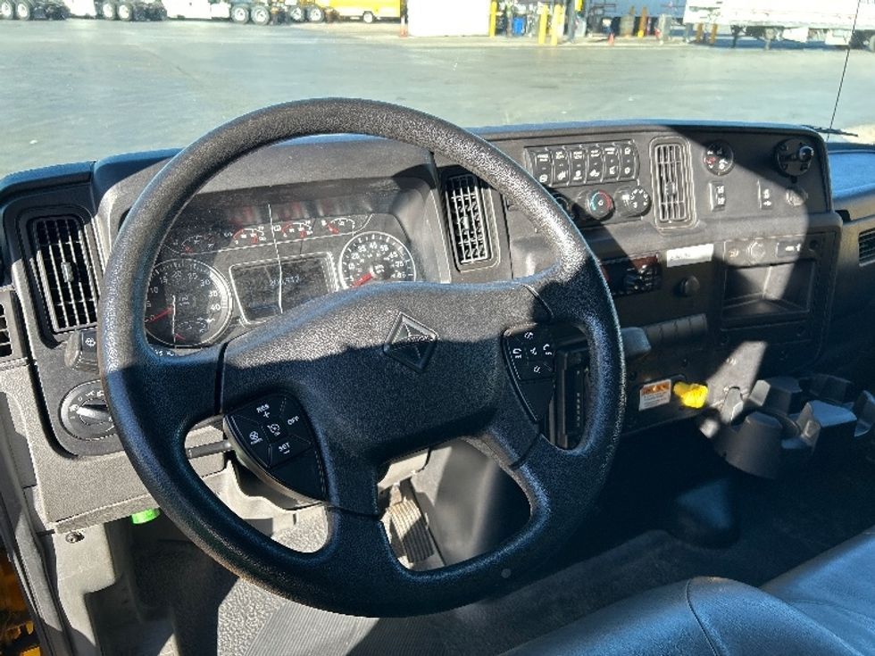 Medium Duty Box Truck-Light and Medium Duty Trucks-International-2021-MV607-Oklahoma City-OK-200,912\n\t\tmiles-$ 42,250 - Image 15