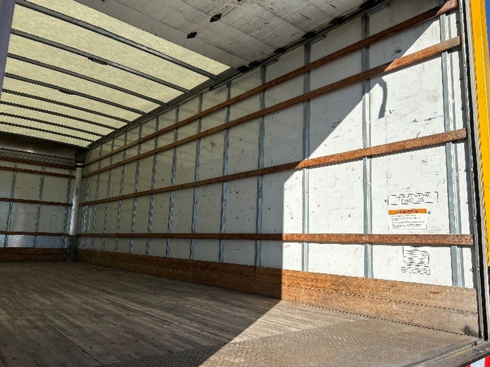 Medium Duty Box Truck-Light and Medium Duty Trucks-International-2021-MV607-Oklahoma City-OK-200,912\n\t\tmiles-$ 42,250 - Image 17