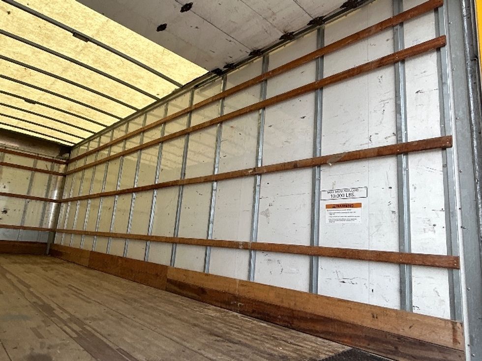 Medium Duty Box Truck-Light and Medium Duty Trucks-International-2021-MV607-Oklahoma City-OK-220,170\n\t\tmiles-$ 35,750 - Image 12