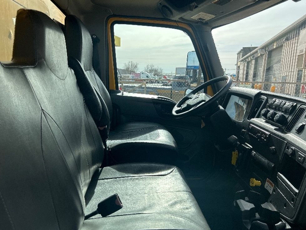 Medium Duty Box Truck-Light and Medium Duty Trucks-International-2021-MV607-Oklahoma City-OK-220,170\n\t\tmiles-$ 35,750 - Image 22