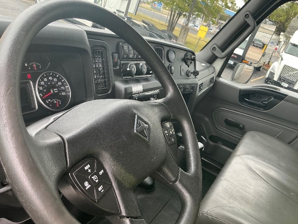 Medium Duty Box Truck-Light and Medium Duty Trucks-International-2021-MV607-Olive Branch-MS-227,153\n\t\tmiles-$ 45,500 - Image 17