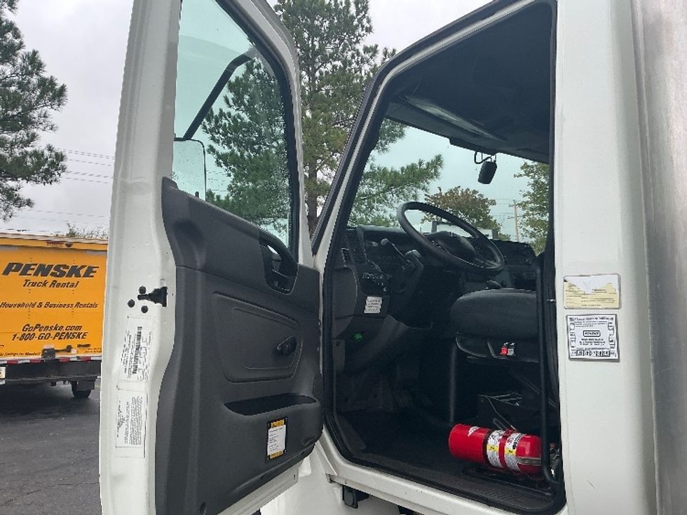 Medium Duty Box Truck-Light and Medium Duty Trucks-International-2021-MV607-Olive Branch-MS-227,153\n\t\tmiles-$ 45,500 - Image 16