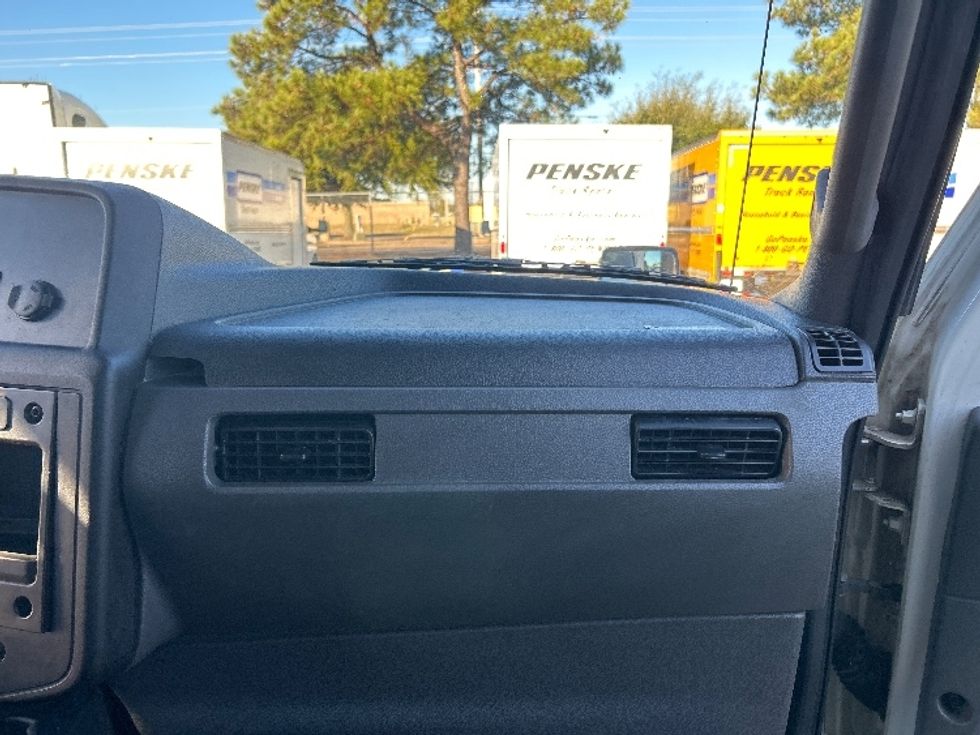 Medium Duty Box Truck-Light and Medium Duty Trucks-International-2021-MV607-Olive Branch-MS-352,592\n\t\tmiles-$ 23,500 - Image 21