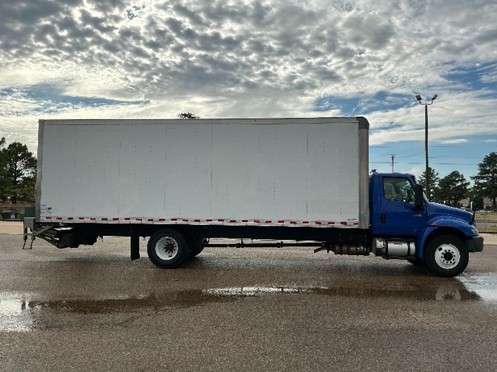 Medium Duty Box Truck-Light and Medium Duty Trucks-International-2021-MV607-Olive Branch-MS-98,968\n\t\tmiles-$ 61,750 - Image 15