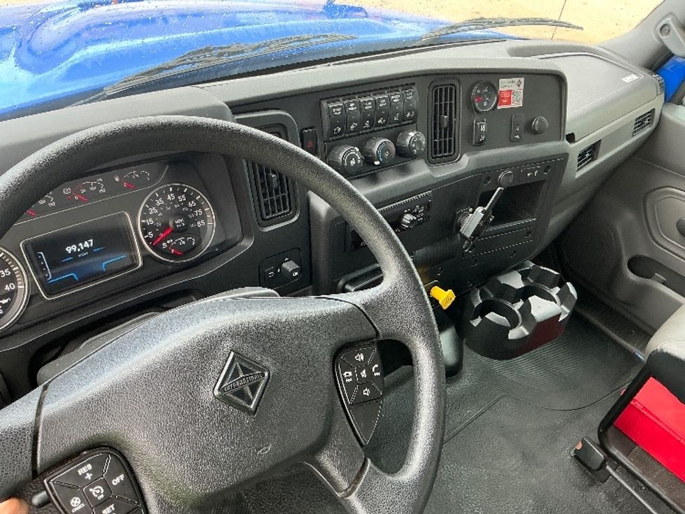 Medium Duty Box Truck-Light and Medium Duty Trucks-International-2021-MV607-Olive Branch-MS-98,968\n\t\tmiles-$ 61,750 - Image 17