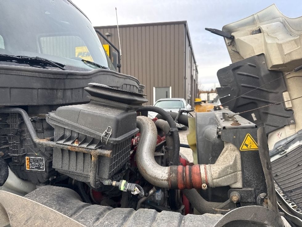 Medium Duty Box Truck-Light and Medium Duty Trucks-International-2021-MV607-Omaha-NE-151,938\n\t\tmiles-$ 58,750 - Image 23