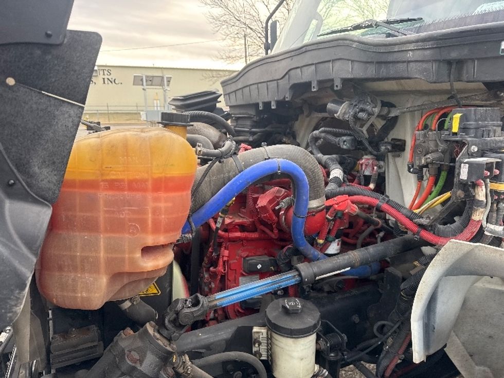 Medium Duty Box Truck-Light and Medium Duty Trucks-International-2021-MV607-Omaha-NE-151,938\n\t\tmiles-$ 58,750 - Image 24