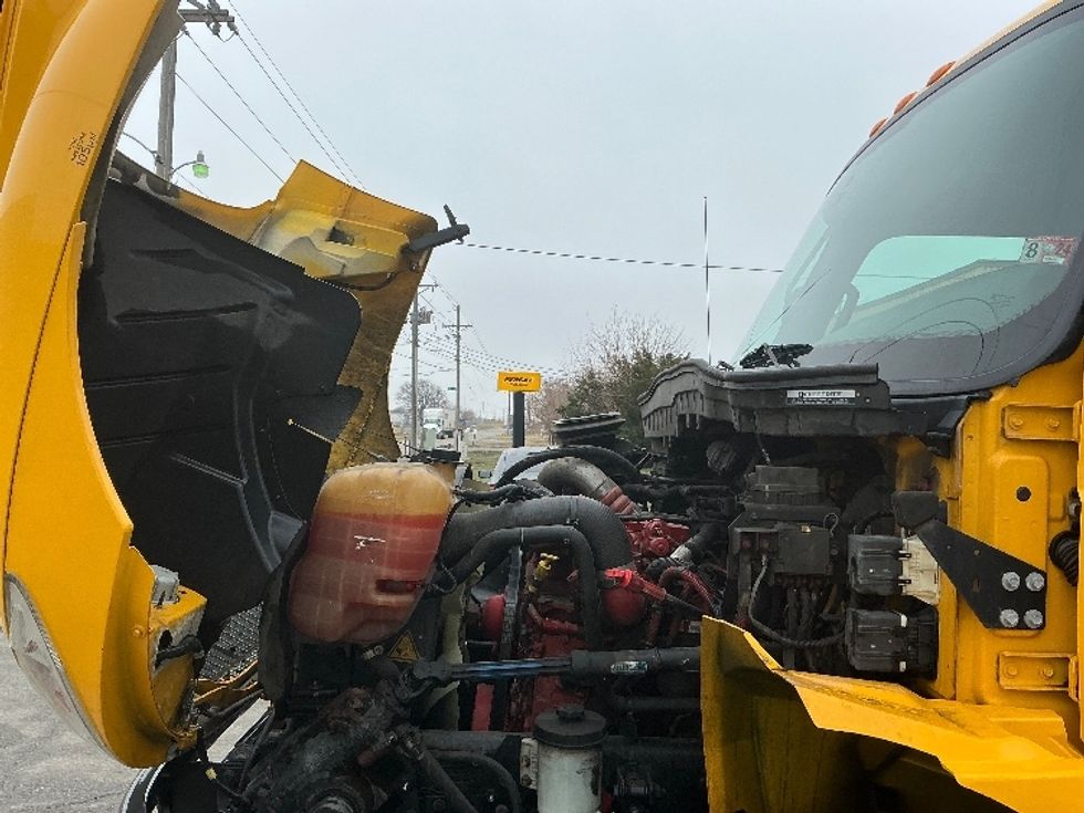 Medium Duty Box Truck-Light and Medium Duty Trucks-International-2021-MV607-Omaha-NE-183,383\n\t\tmiles-$ 38,500 - Image 24