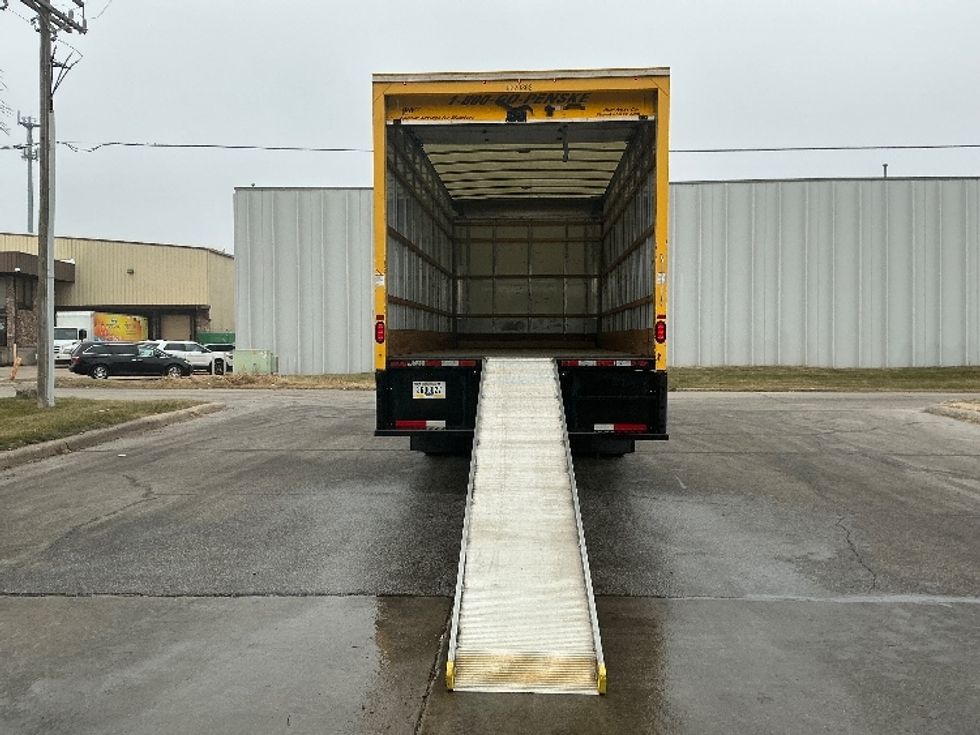 Medium Duty Box Truck-Light and Medium Duty Trucks-International-2021-MV607-Omaha-NE-183,383\n\t\tmiles-$ 38,500 - Image 9