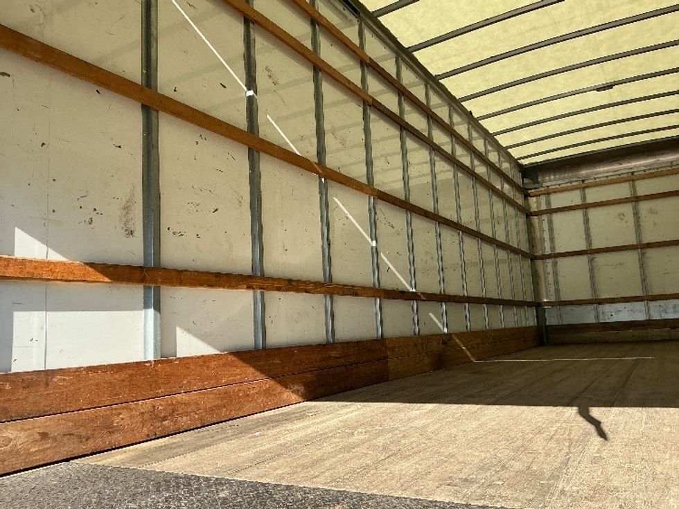 Medium Duty Box Truck-Light and Medium Duty Trucks-International-2021-MV607-Omaha-NE-185,008\n\t\tmiles-$ 44,500 - Image 10