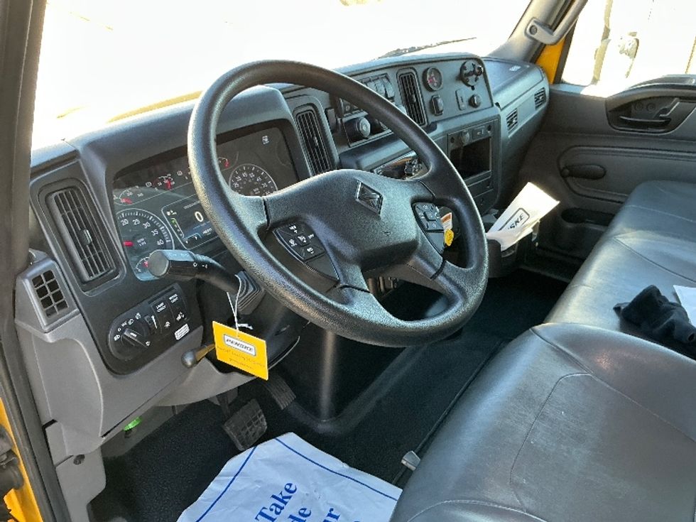 Medium Duty Box Truck-Light and Medium Duty Trucks-International-2021-MV607-Omaha-NE-185,008\n\t\tmiles-$ 44,500 - Image 16