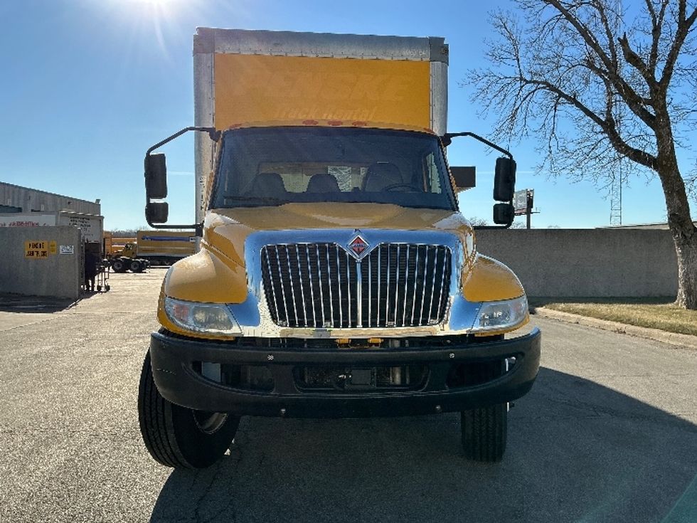 Medium Duty Box Truck-Light and Medium Duty Trucks-International-2021-MV607-Omaha-NE-185,008\n\t\tmiles-$ 44,500 - Image 2