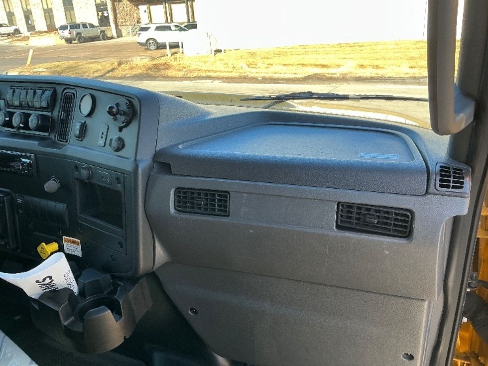 Medium Duty Box Truck-Light and Medium Duty Trucks-International-2021-MV607-Omaha-NE-185,008\n\t\tmiles-$ 44,500 - Image 20