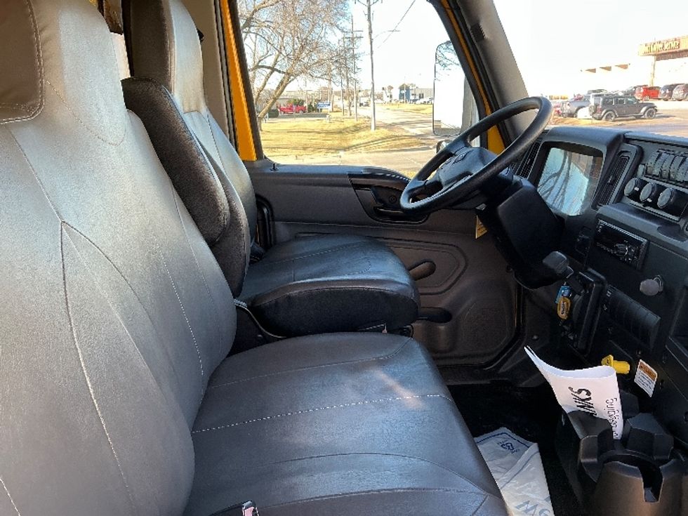 Medium Duty Box Truck-Light and Medium Duty Trucks-International-2021-MV607-Omaha-NE-185,008\n\t\tmiles-$ 44,500 - Image 21