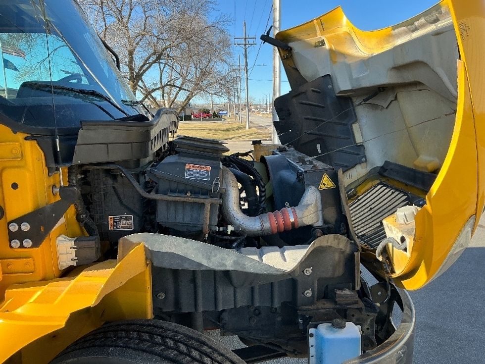 Medium Duty Box Truck-Light and Medium Duty Trucks-International-2021-MV607-Omaha-NE-185,008\n\t\tmiles-$ 44,500 - Image 22