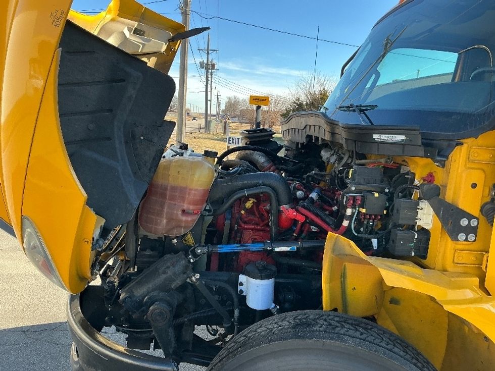 Medium Duty Box Truck-Light and Medium Duty Trucks-International-2021-MV607-Omaha-NE-185,008\n\t\tmiles-$ 44,500 - Image 23