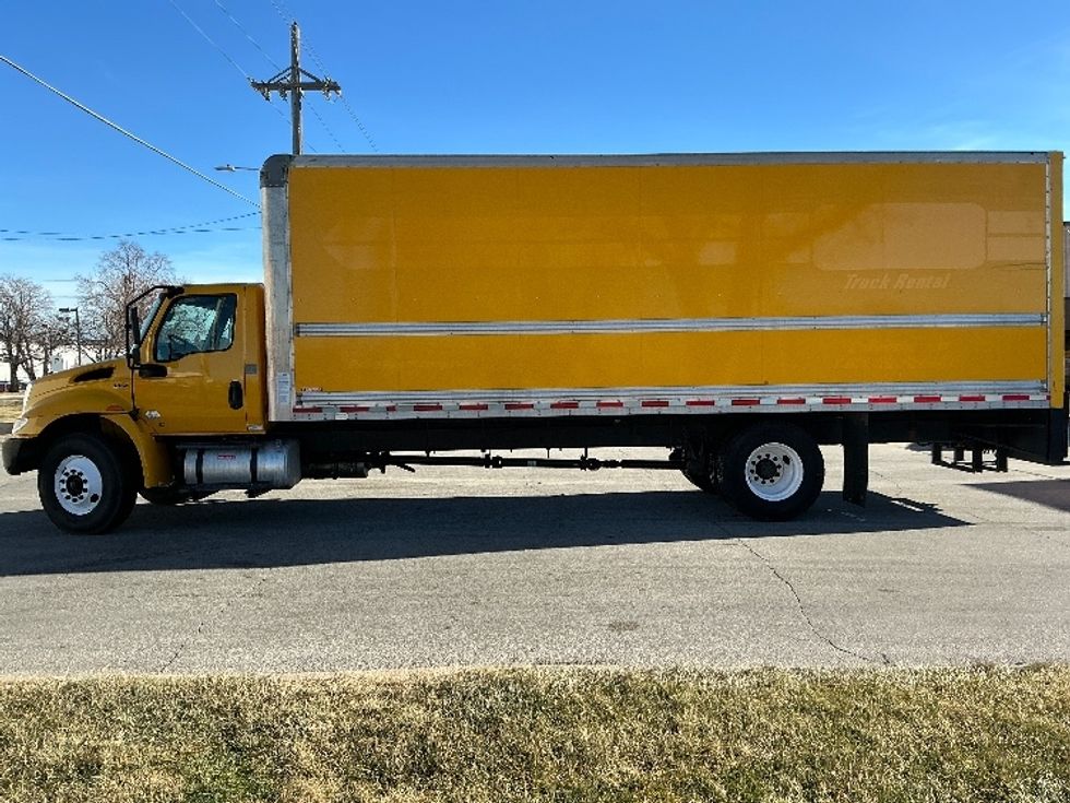 Medium Duty Box Truck-Light and Medium Duty Trucks-International-2021-MV607-Omaha-NE-185,008\n\t\tmiles-$ 44,500 - Image 4