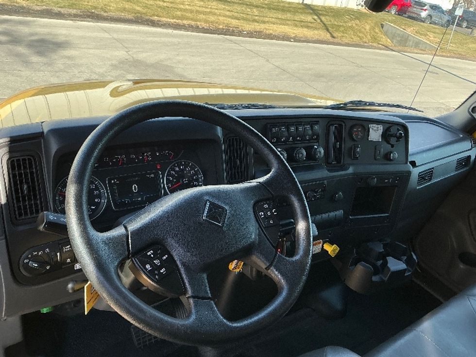 Medium Duty Box Truck-Light and Medium Duty Trucks-International-2021-MV607-Omaha-NE-191,765\n\t\tmiles-$ 43,500 - Image 18