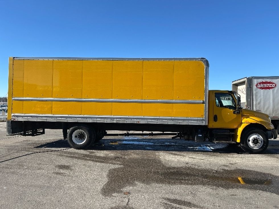 Medium Duty Box Truck-Light and Medium Duty Trucks-International-2021-MV607-Omaha-NE-212,941\n\t\tmiles-$ 40,500 - Image 15