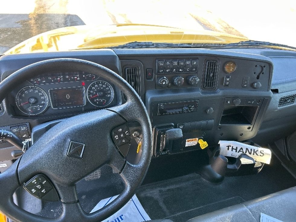 Medium Duty Box Truck-Light and Medium Duty Trucks-International-2021-MV607-Omaha-NE-212,941\n\t\tmiles-$ 40,500 - Image 18