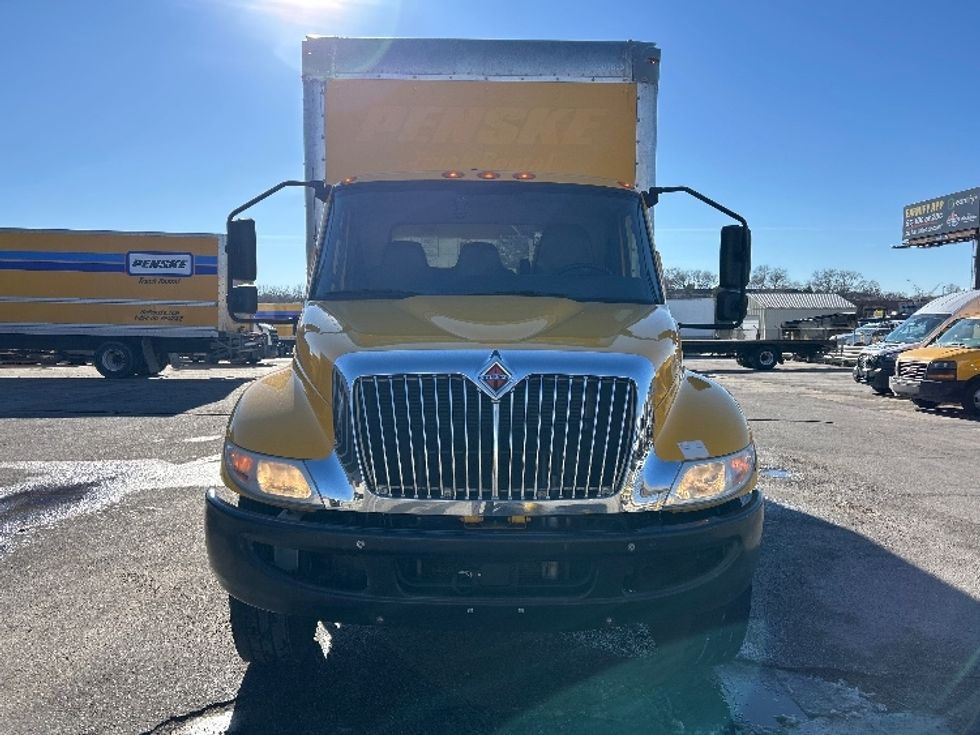 Medium Duty Box Truck-Light and Medium Duty Trucks-International-2021-MV607-Omaha-NE-212,941\n\t\tmiles-$ 40,500 - Image 2