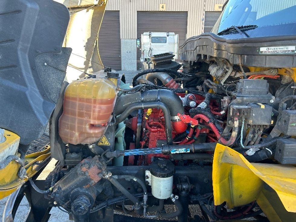 Medium Duty Box Truck-Light and Medium Duty Trucks-International-2021-MV607-Omaha-NE-212,941\n\t\tmiles-$ 40,500 - Image 24