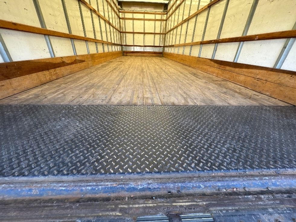 Medium Duty Box Truck-Light and Medium Duty Trucks-International-2021-MV607-Omaha-NE-220,822\n\t\tmiles-$ 39,250 - Image 10