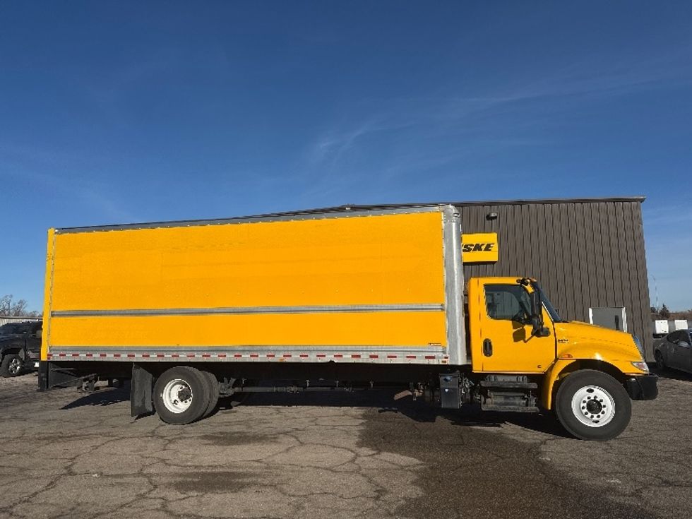 Medium Duty Box Truck-Light and Medium Duty Trucks-International-2021-MV607-Omaha-NE-220,822\n\t\tmiles-$ 39,250 - Image 15