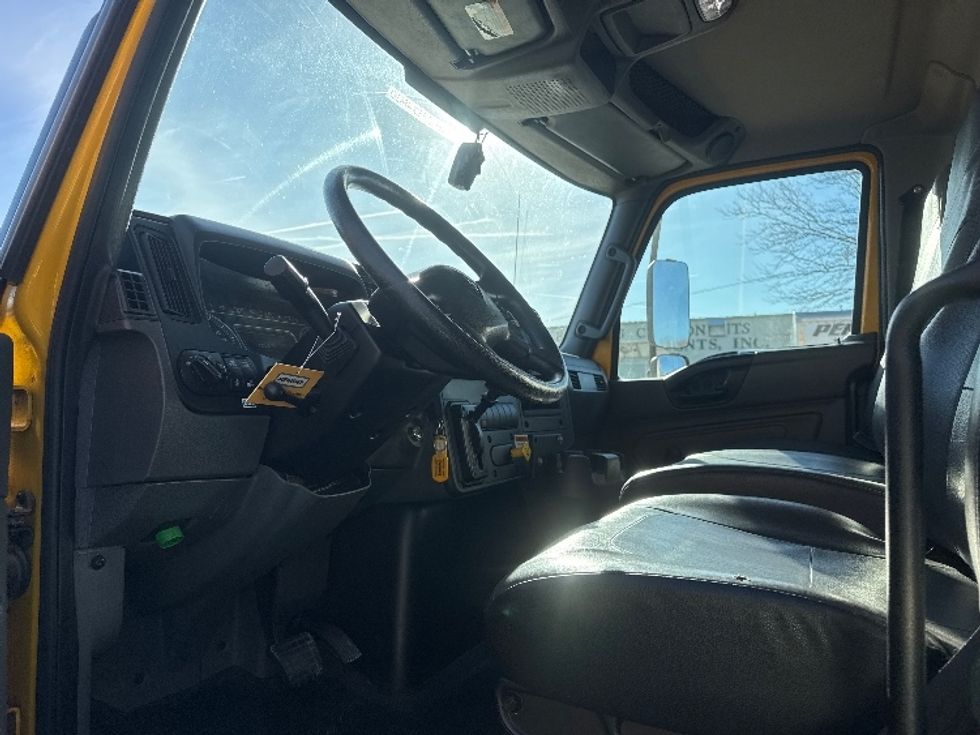 Medium Duty Box Truck-Light and Medium Duty Trucks-International-2021-MV607-Omaha-NE-220,822\n\t\tmiles-$ 39,250 - Image 16