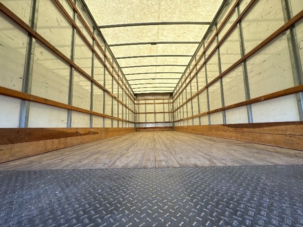 Medium Duty Box Truck-Light and Medium Duty Trucks-International-2021-MV607-Omaha-NE-220,822\n\t\tmiles-$ 39,250 - Image 8