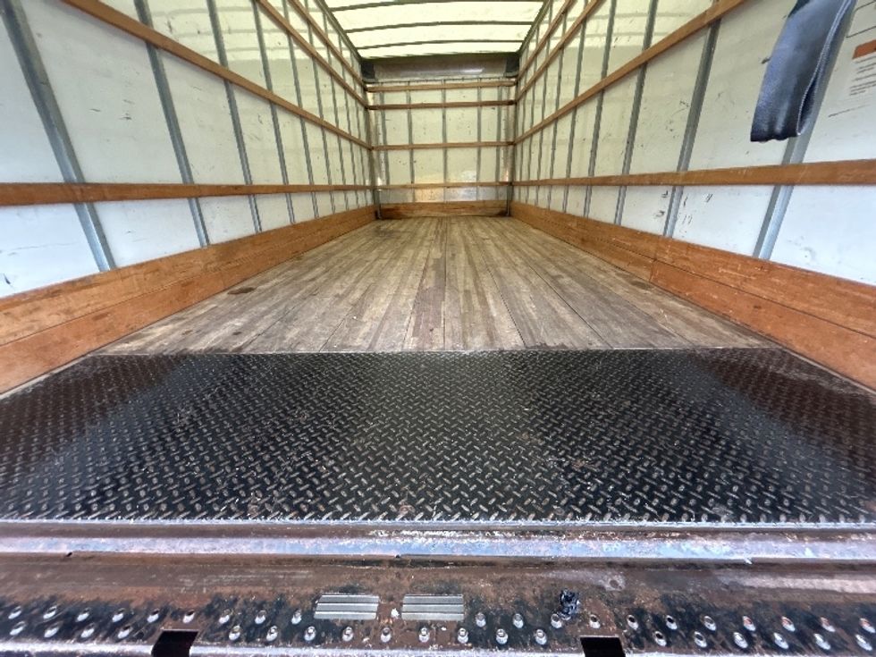 Medium Duty Box Truck-Light and Medium Duty Trucks-International-2021-MV607-Ontario-CA-179,862\n\t\tmiles-$ 39,750 - Image 10