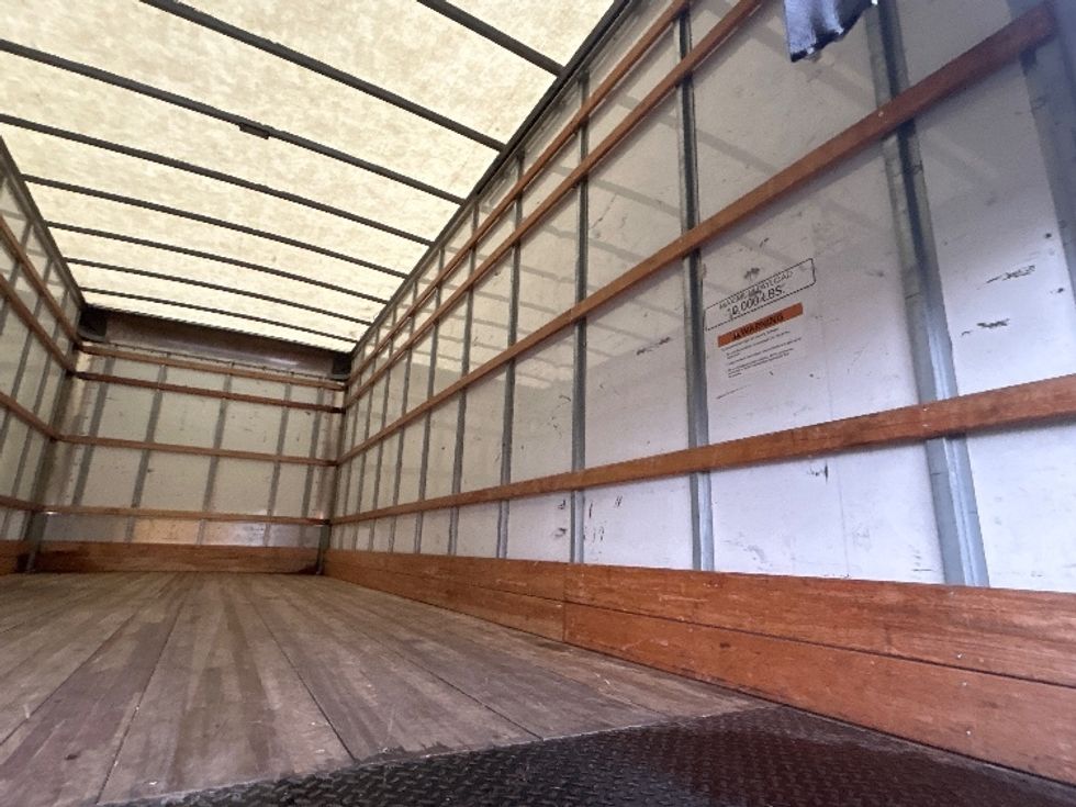 Medium Duty Box Truck-Light and Medium Duty Trucks-International-2021-MV607-Ontario-CA-179,862\n\t\tmiles-$ 39,750 - Image 12